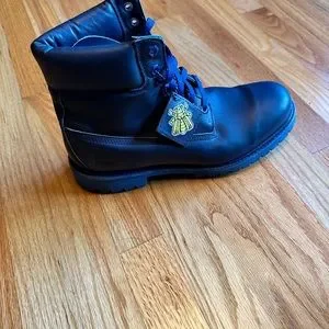 Timberland | Shoes | Limited Edition Mens Blue Honey Bee  display picture 2